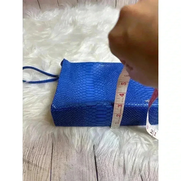 Carpisa Travel Bag Faux Crocodile Leather Royal Blue - Picture 5 of 10